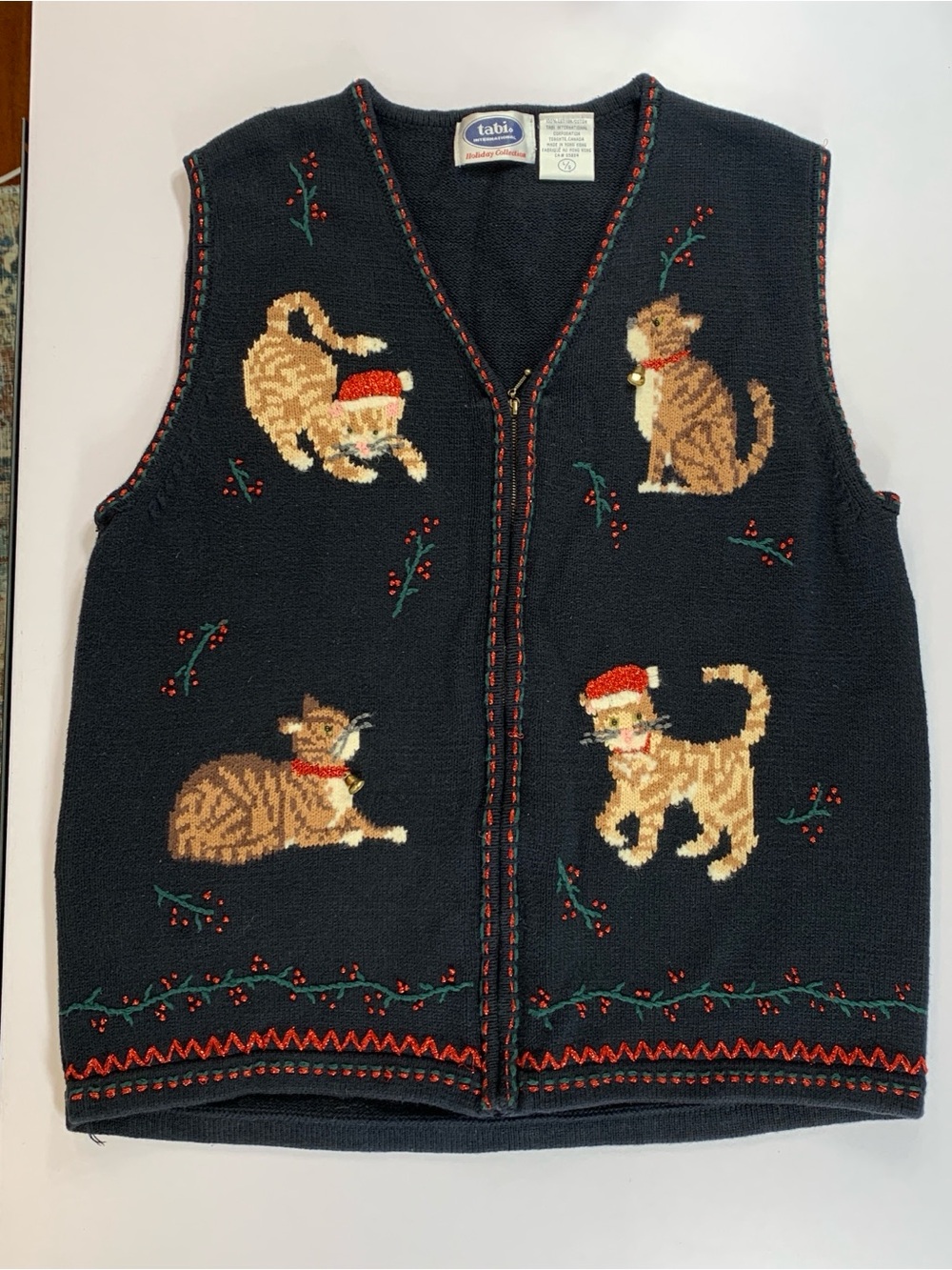 Tabi Holiday Collection Christmas Cat Vest Size Large Embroidered With 2 Bells